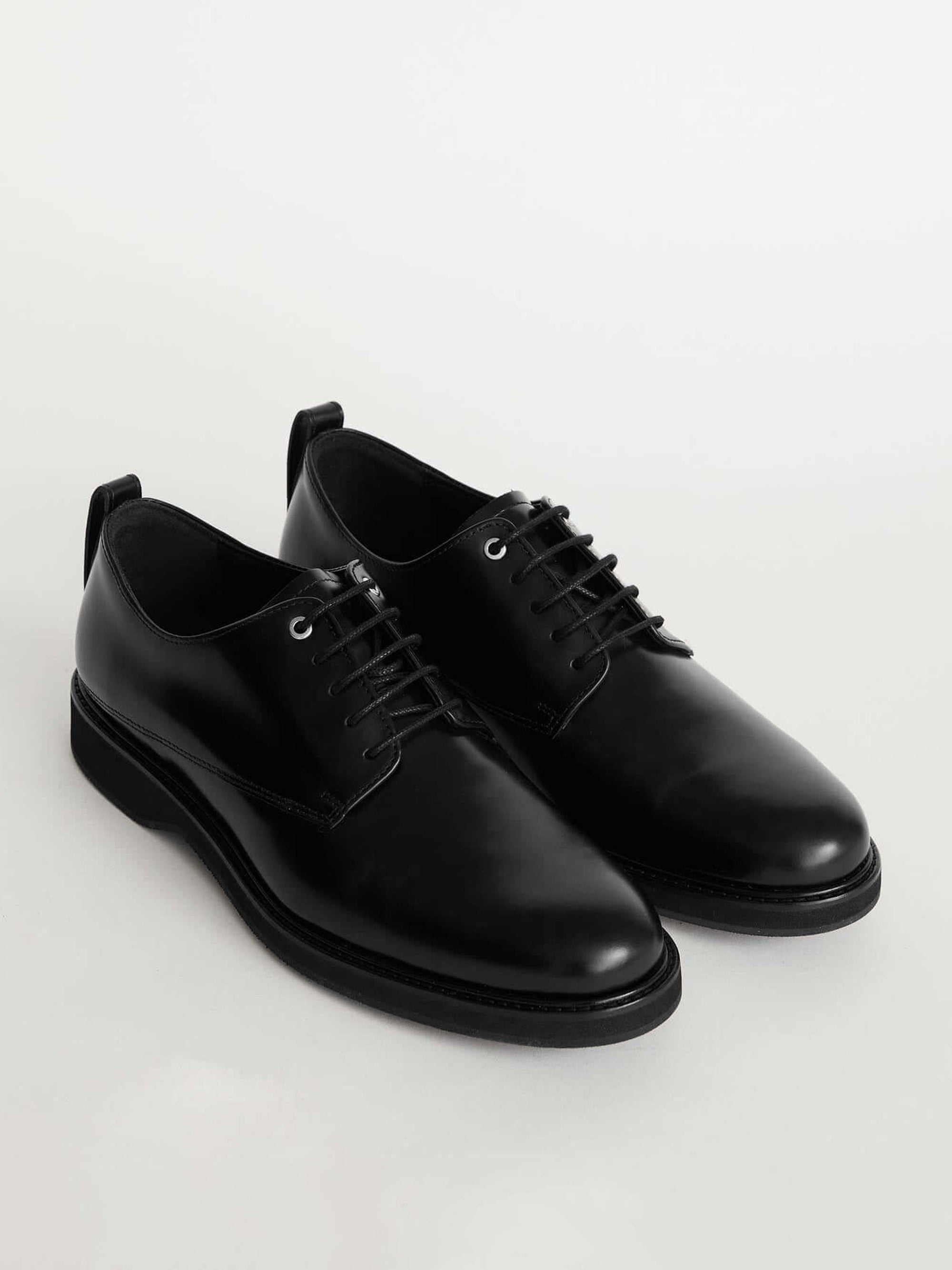 SHOP THE MONTORO – MONTORO DERBY: THE SHARP ESSENTIAL