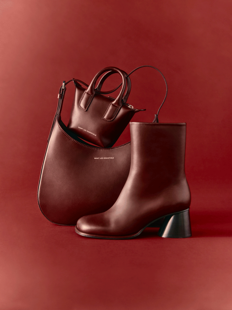 WOMEN HAPPY HOLIDAYS. Shop our Gift Guide