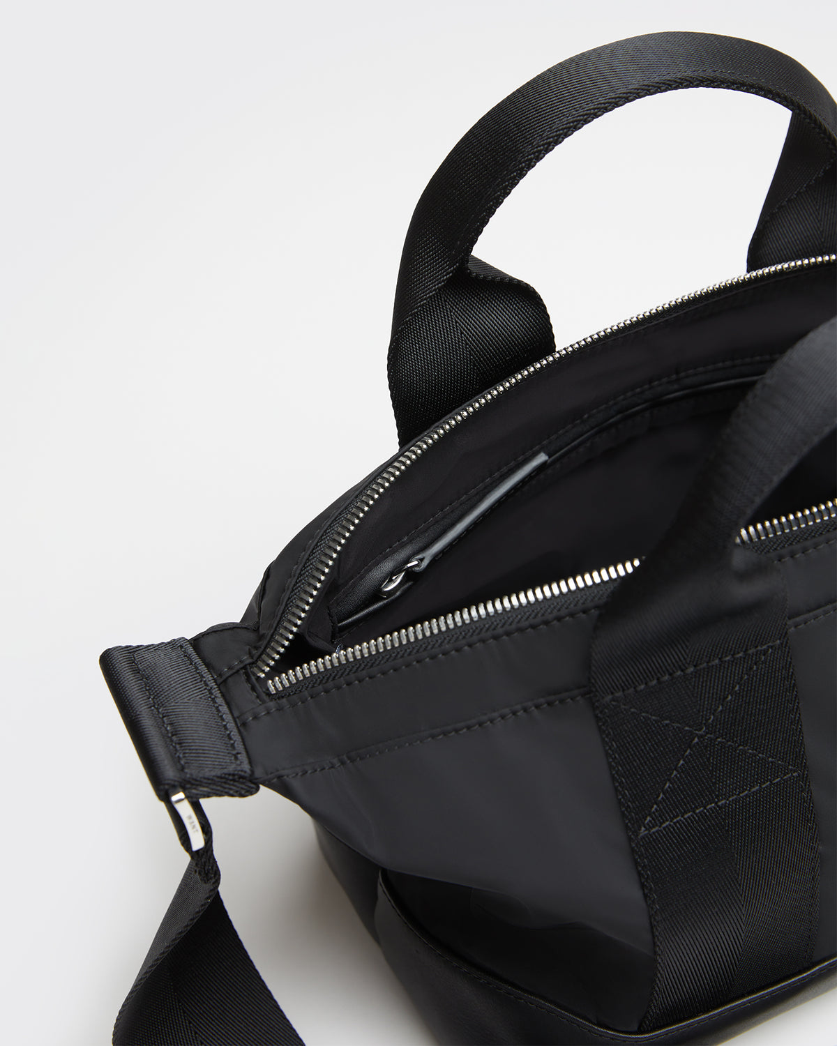 Sac à bandoulière Elie en Nylon Recyclé