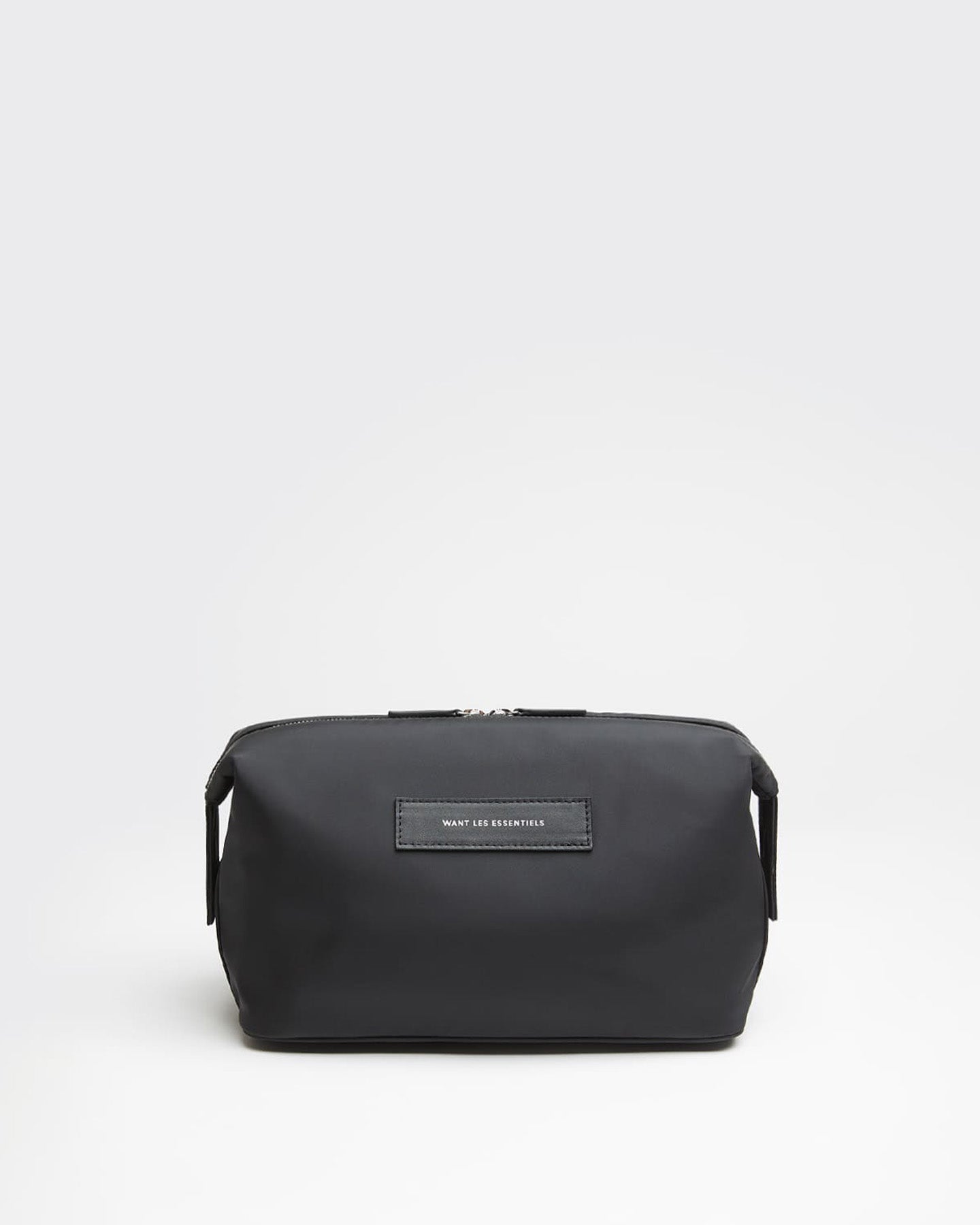 kk2526‼️ ブラックBAG kk2526‼️ Kenyatta 2.0 Recycled Nylon Toiletry Bag - WANT Les Essentiels