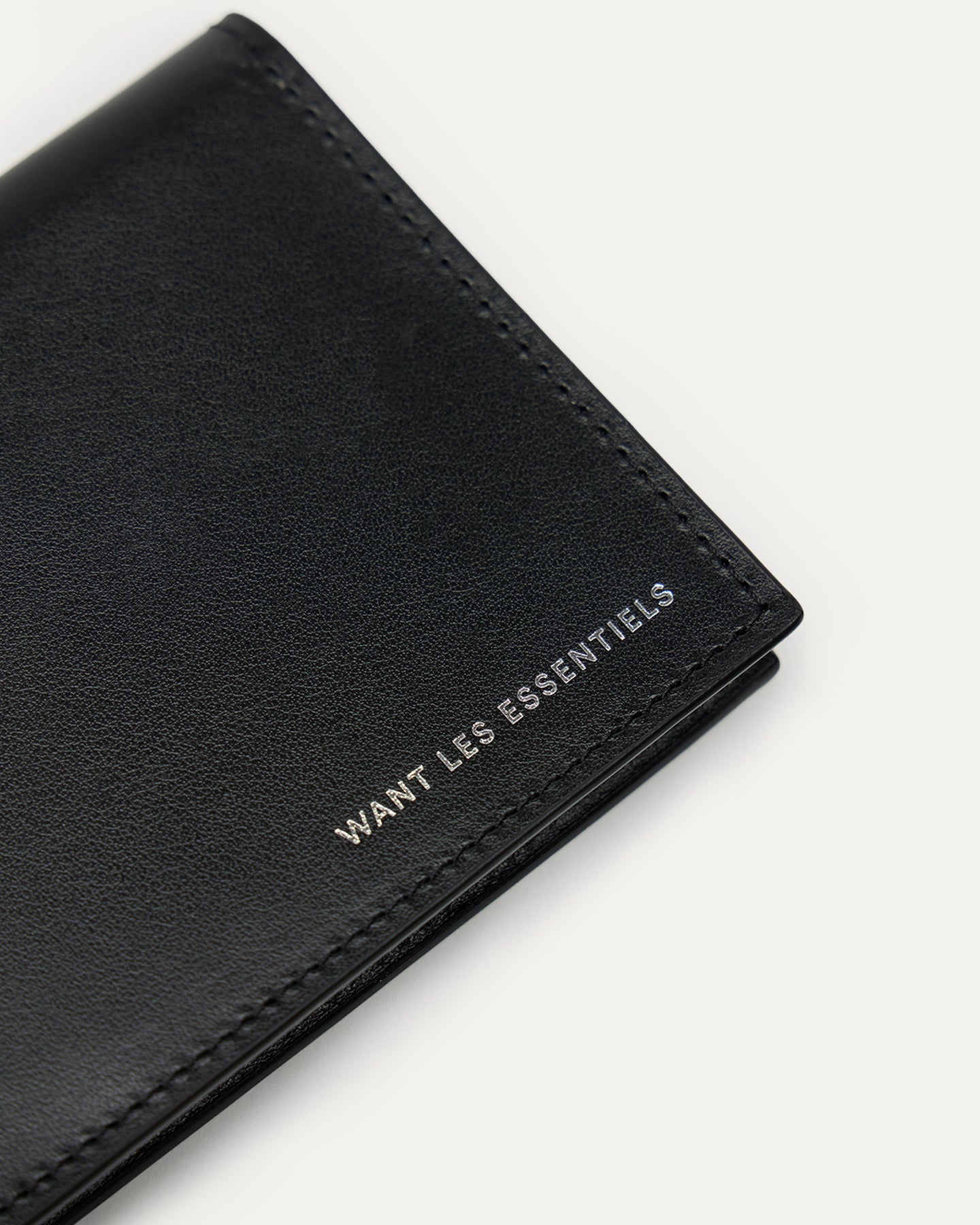 Arch Smooth Leather Passport Cover