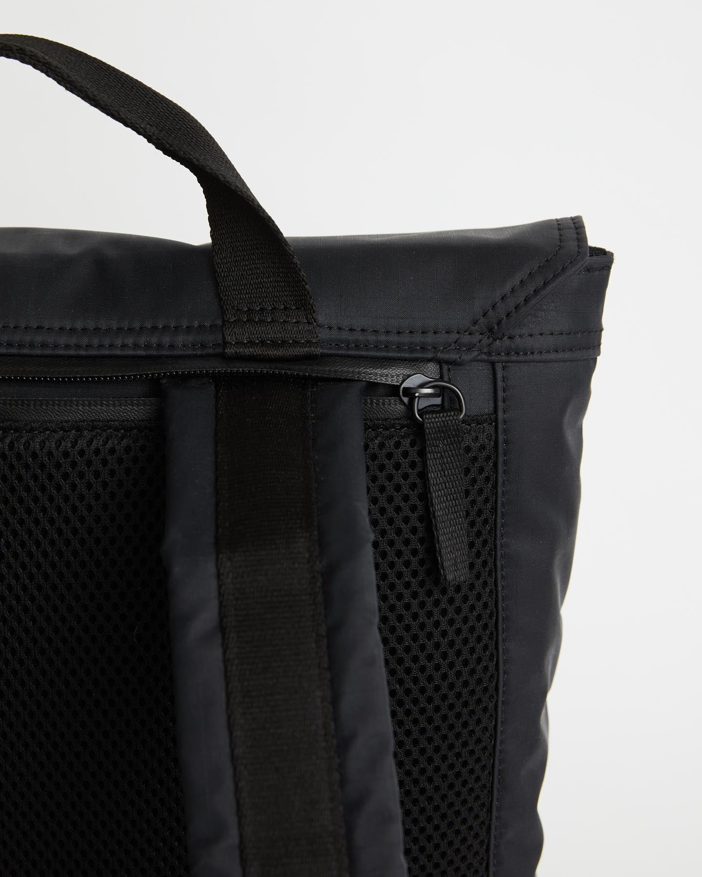 Gowan Convertible Backpack