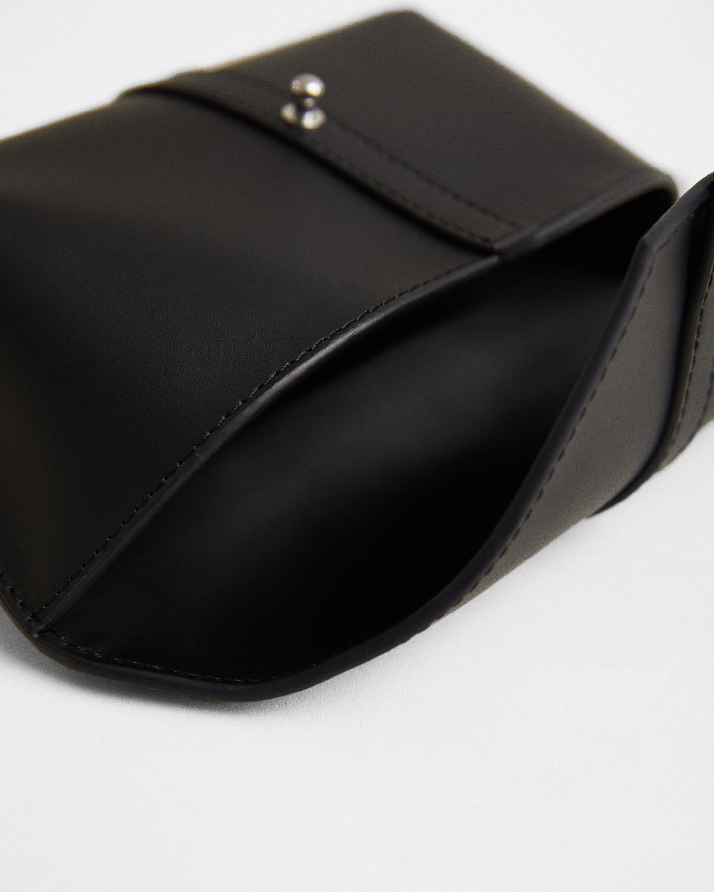 Sac-ceinture en cuir Luder