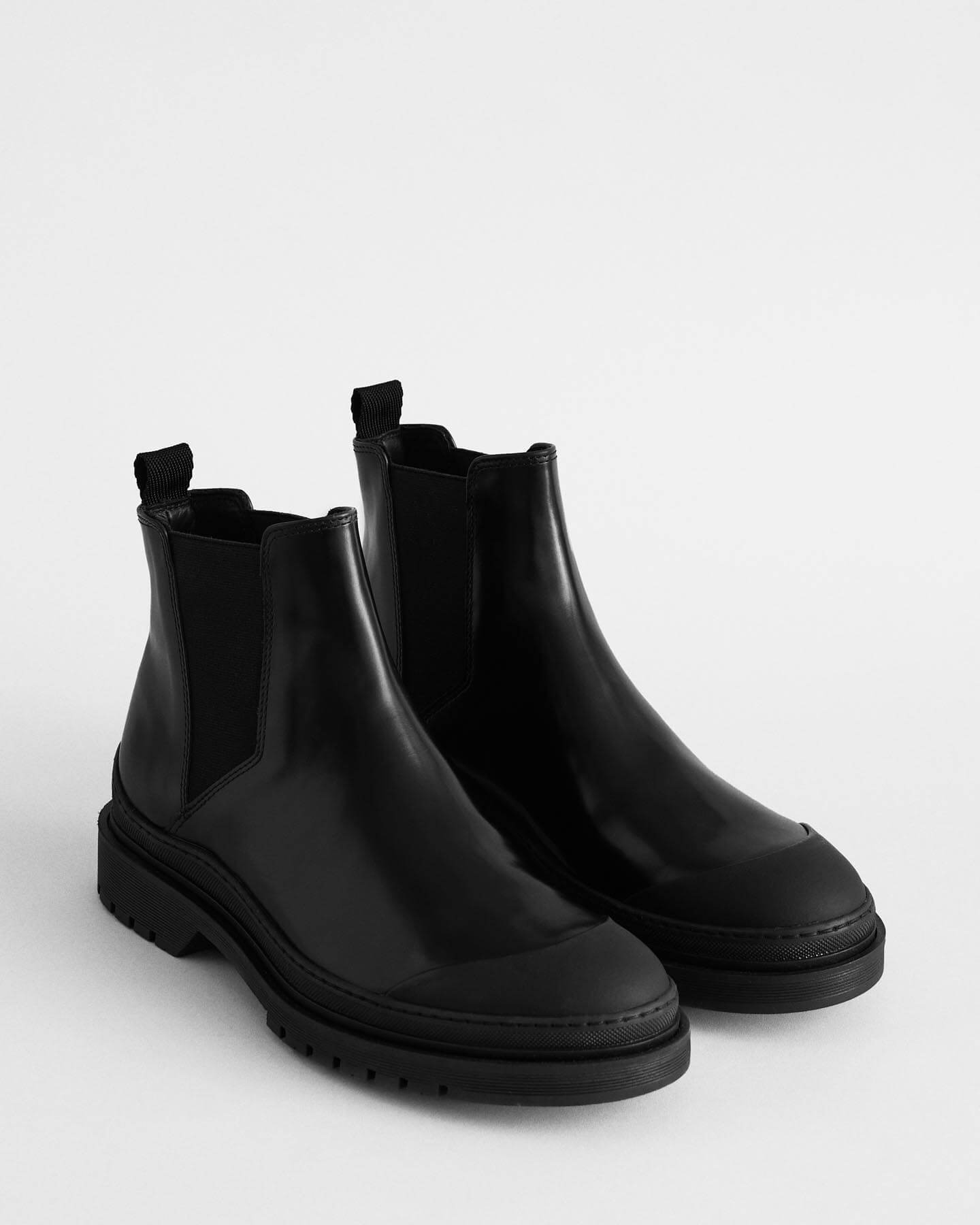 Wellington Leather Chelsea Boot